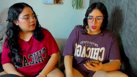 Maddie and Chelsea online show from January 12, 5:31 pm