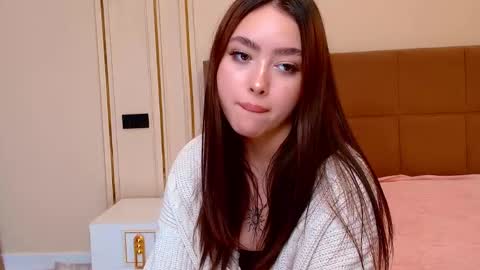 Madelaine online show from May 24, 9:10 pm