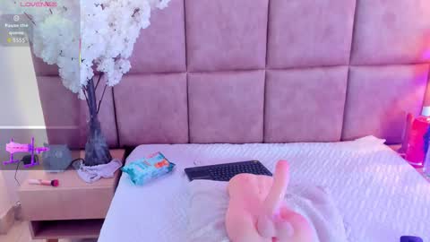 maddisonf online show from October 18, 3:49 pm