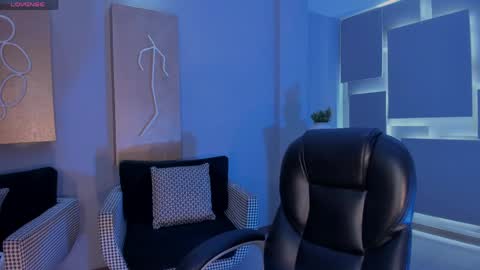 Maddison online show from April 21, 7:21 pm