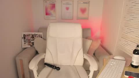 Maddy online show from April 22, 11:12 pm