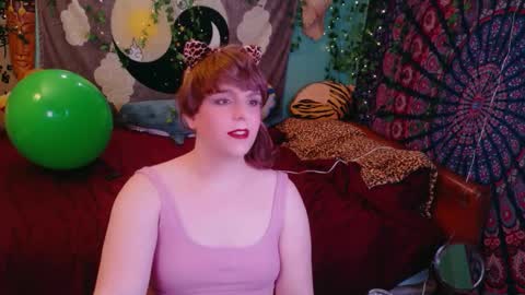 Snapshot of maddy_cat chatting on October 20, 2:55 pm Maddy Cat online show from October 20, 2:55 pm