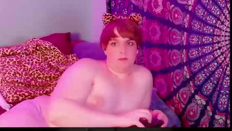 Snapshot of maddy_cat chatting on October 7, 2:18 am Maddy Cat online show from October 7, 2:18 am