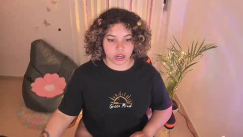 madelaine_taylor online show from February 25, 5:19 pm