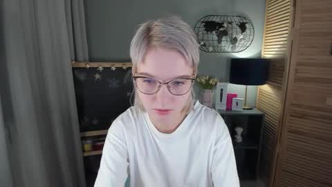 madelaines online show from January 14, 10:56 am