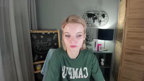 madelaines online show from December 23, 8:42 am