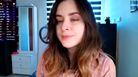 madelamee online show from May 23, 3:41 pm