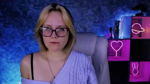 Madeline online show from March 4, 5:04 am