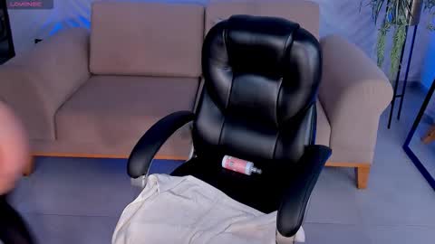 Madeline online show from November 27, 12:46 pm