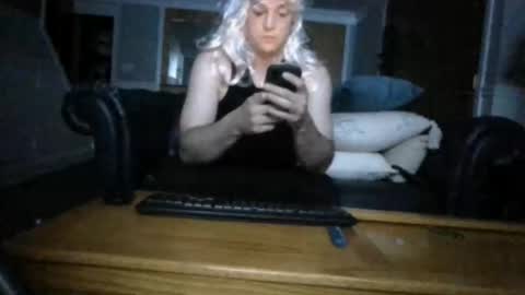 madelinemonroee online show from May 16, 4:42 am