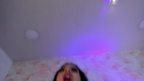 madhison_5 online show from October 27, 9:59 pm