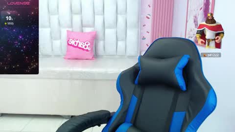 Madhison  online show from March 8, 1:28 am