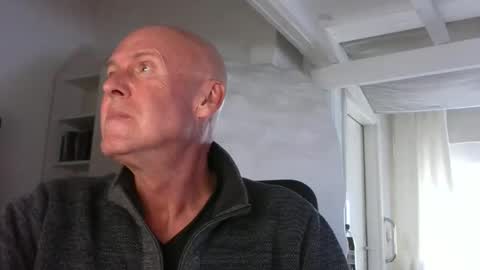 madio1187940 online show from October 24, 3:24 pm