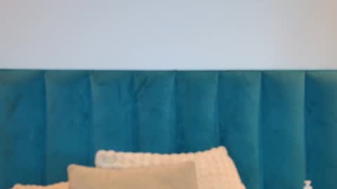 MadisonKroft online show from October 24, 5:19 am