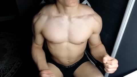 Sexyboymadison online show from February 26, 10:35 pm