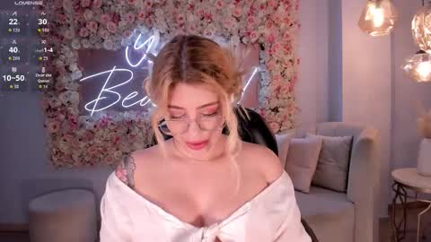 Madison Kane online show from March 11, 12:08 pm