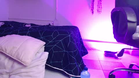    online show from April 24, 7:38 pm