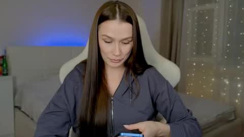 Snapshot of madissson chatting on October 27, 5:13 pm Madi Soon online show from October 27, 5:13 pm