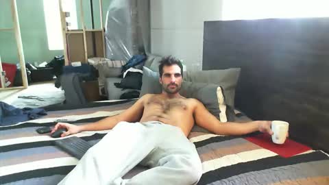 Guigui online show from March 8, 7:51 pm