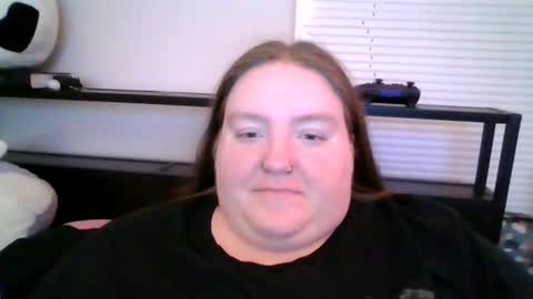 maeluxe online show from July 10, 5:23 am