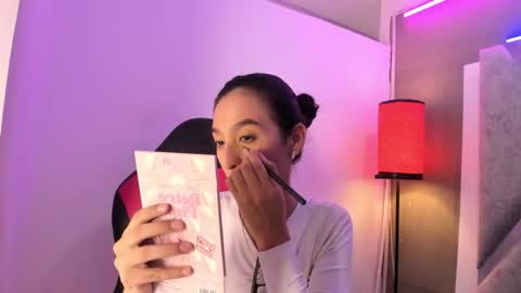 Maggie online show from December 15, 12:23 pm