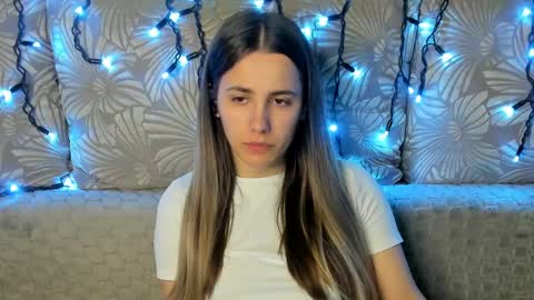 Maggie online show from May 14, 4:43 am