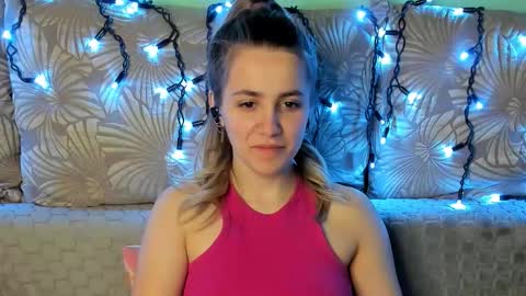 Maggie online show from March 13, 3:10 am