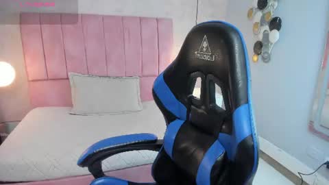 magic_amberr online show from June 27, 5:24 am
