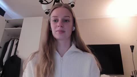 Alice  online show from February 25, 9:20 am