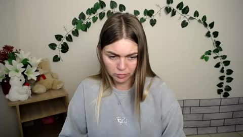 Snapshot of magic_katarina_ chatting on October 15, 7:21 am magic_katarina_ online show from October 15, 7:21 am