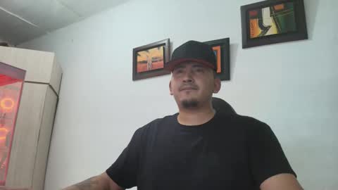 magic_milk23 online show from October 24, 6:03 am