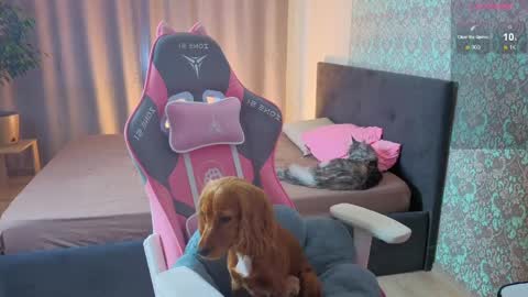 Merry online show from April 18, 2:13 am