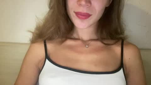 magicgirl50053 online show from August 4, 5:53 pm