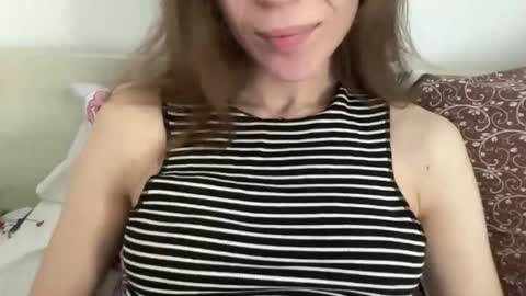 magicgirl50053 online show from March 29, 10:50 am