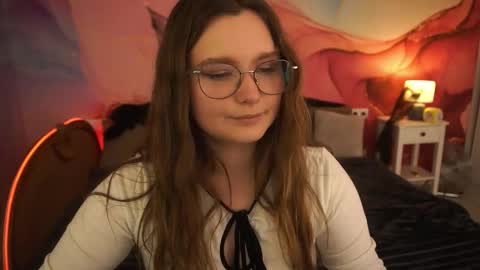 Emily online show from October 27, 7:08 am