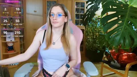 Nicole online show from March 10, 11:27 pm