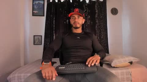 Magnusclark online show from November 25, 5:34 pm