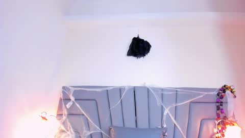 maia_520 online show from October 28, 5:47 pm