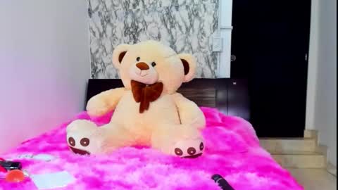 Maia Bronce online show from October 9, 9:31 pm