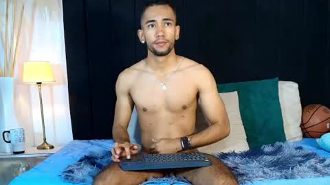 maicolparker0 online show from July 21, 12:18 pm