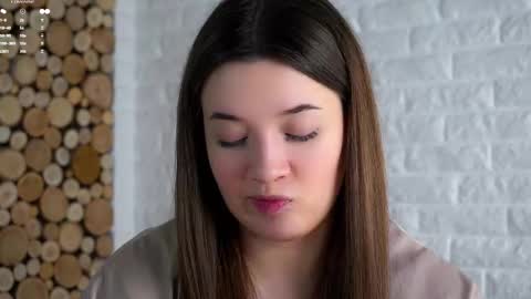 Lucy online show from February 6, 1:53 am