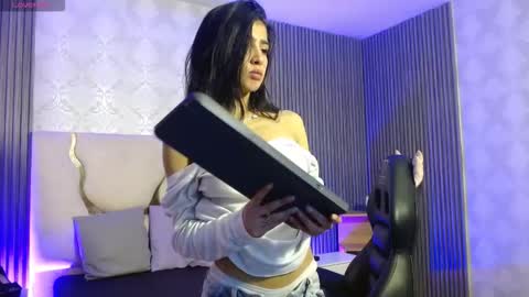 maiily_tay online show from November 10, 12:19 pm