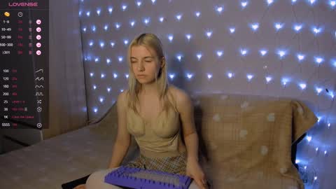 Your kitty online show from January 28, 4:08 pm