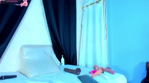 Mailyn online show from October 28, 9:05 pm