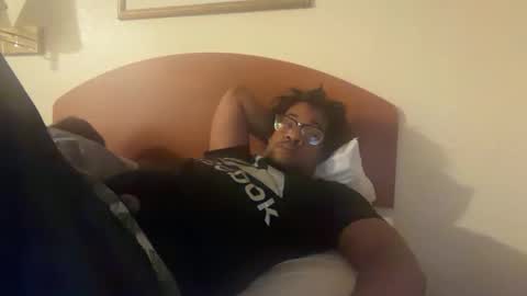 makemenutinmywifewhilewefuck online show from April 27, 6:00 am