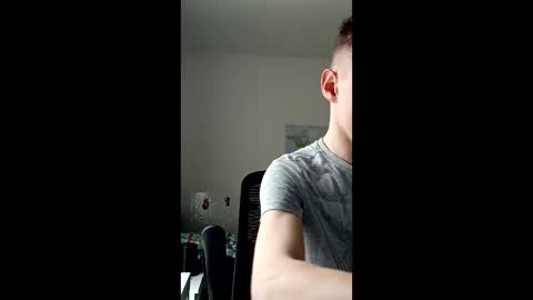 male20y online show from April 24, 1:13 pm