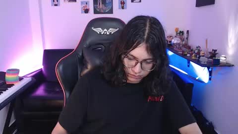 Malik  online show from November 5, 6:43 pm