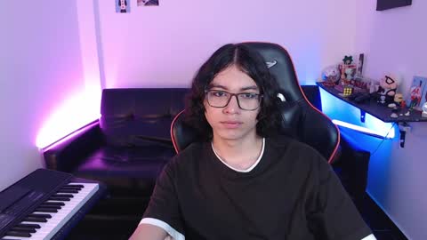 Malik  online show from February 4, 3:47 pm