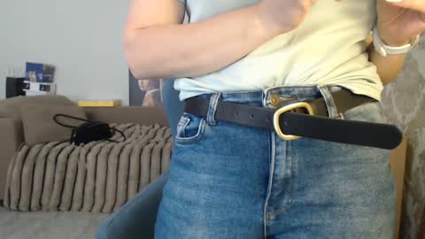 mallinia online show from April 17, 12:40 pm