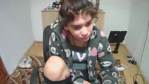 mallorymyersx online show from December 15, 8:05 pm